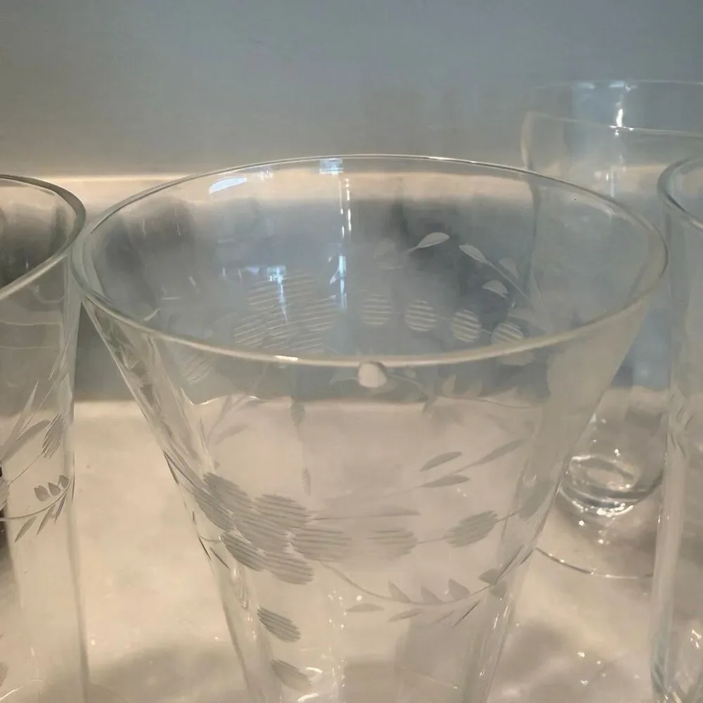 Lot of 4 Antique Clear Etched Flower Design Footed Crystal Pilsner Beer Glasses